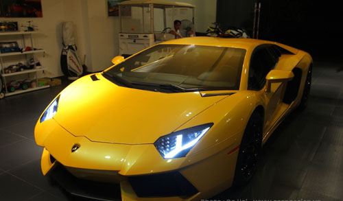 Cận cảnh "siêu bò" Aventador của Cường đô la - 4