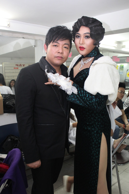 "Gái đẹp" Phi Long khiến Quang Lê vỡ tim, Sao ngoại-sao nội, Ca nhạc - MTV, Tran Thanh, Phi Long, gia gai, Quang Le, liveshow, ca si, tin tuc