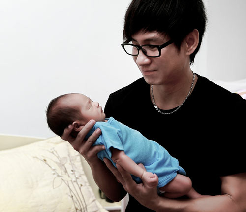 Sao Việt kể chuyện làm bố... xa, Ca nhạc - MTV, ngay cua cha, ong bo, xa con, Huy Khanh, Lam Truong, Tim, ca si, tin tuc