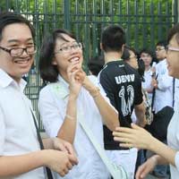 Bỏ hay không bỏ kỳ thi tốt nghiệp?