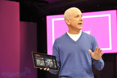 Microsoft Surface nhắm hạ New iPad, Máy tính xách tay, Thời trang Hi-tech, Microsoft Surface, Microsoft, Surface, tablet Microsoft Surface, tablet Surface, Microsoft Surface vs New iPad, iPad, gia New iPad, gia Microsoft Surface, may tinh bang Surface, Windows RT, Windows 8 Pro, ra mat Surface, gia Surface