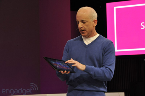 Microsoft Surface nhắm hạ New iPad, Máy tính xách tay, Thời trang Hi-tech, Microsoft Surface, Microsoft, Surface, tablet Microsoft Surface, tablet Surface, Microsoft Surface vs New iPad, iPad, gia New iPad, gia Microsoft Surface, may tinh bang Surface, Windows RT, Windows 8 Pro, ra mat Surface, gia Surface