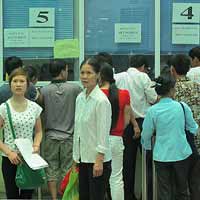 "Đua" tăng viện phí "kịch trần"