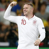 Huyền thoại Shearer thách thức Rooney