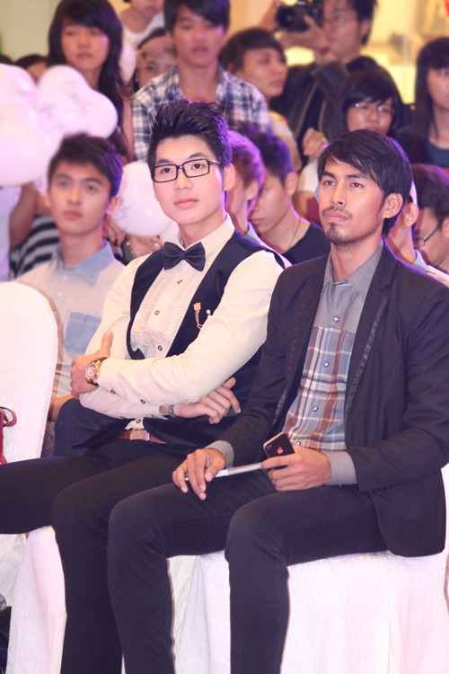 Thu Thủy: Cặp với Nam Thành không vì BNHV, Ca nhạc - MTV, Nam Thanh, Thu Thuy, Buoc nhay hoan vu, BNHV, MV, ca si, tin tuc