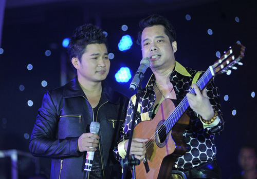 Lý Nhã Kỳ lúng túng làm MC, Ca nhạc - MTV, Ly Nha Ky, Phi Thanh Van, tau hai, Van Quang Long, Lam Vu, liveshow, Ngoc Son, Hac bach cong tu, ca si, tin tuc