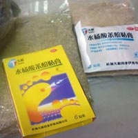 Người dân vùng "bệnh lạ" được cấp thuốc... lạ