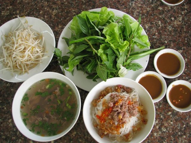 15 món ăn được đề cử kỷ lục châu Á, Kỷ lục Guinness, Phi thường - kỳ quặc, ky luc viet nam , mon an, dac san,de xuat ky luat chau a, pho, bun cha, bun thang, mien luon, banh cong