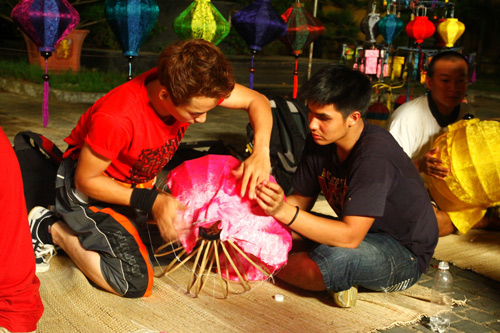Baggio bốc hỏa vì bị ép học may, Phim, Baggio, Cuoc dua ki thu, the amazing race, dien vien, ca si, thu thach,