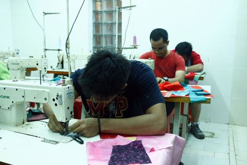 Baggio bốc hỏa vì bị ép học may, Phim, Baggio, Cuoc dua ki thu, the amazing race, dien vien, ca si, thu thach,