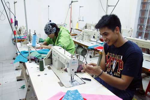 Baggio bốc hỏa vì bị ép học may, Phim, Baggio, Cuoc dua ki thu, the amazing race, dien vien, ca si, thu thach,