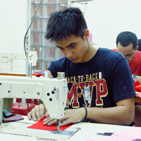 Baggio bốc hỏa vì bị ép học may