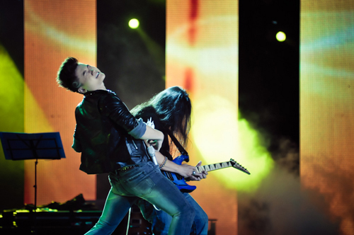 "Cái gì của Hồng Quế, Khánh biết hết", Ca nhạc - MTV, Vu Duy Khanh, Sao mai diem hen 2012, SMĐH, Sao mai diem hen, Tuan Hung, Hong Que, chan dai, nguoi mau, ca si, Nguyen Hai Phong, nhac thi truong, am nhac