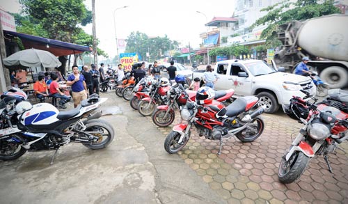 Ngắm dàn mô tô "khủng" quần tụ, Xe xịn, Ô tô - Xe máy, Mo to khung, mo to phan khoi lon, xe phan khoi lon, mo to, xe may, dan xe khung, dan mo to khung, Hoda VTX 1800, Ducati Monster 795, Triumph Triple, Kawasaki Z1000, Honda CBR 929, Honda CB 1000r, Can-am Spyder