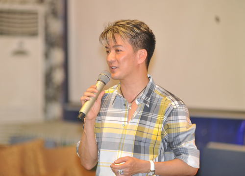 Mr. Đàm tuyển vũ công cho Số phận, Ca nhạc - MTV, Dam Vinh Hung, Mr Dam, vu cong, casting, liveshow, 15 nam ca hat, so phan, ca si, tin tuc