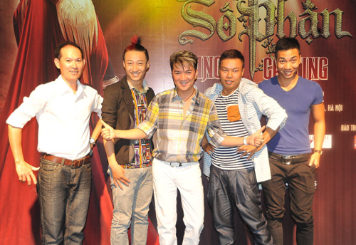 Mr. Đàm tuyển vũ công cho Số phận, Ca nhạc - MTV, Dam Vinh Hung, Mr Dam, vu cong, casting, liveshow, 15 nam ca hat, so phan, ca si, tin tuc