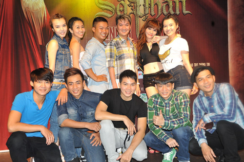 Mr. Đàm tuyển vũ công cho Số phận, Ca nhạc - MTV, Dam Vinh Hung, Mr Dam, vu cong, casting, liveshow, 15 nam ca hat, so phan, ca si, tin tuc