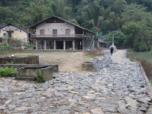 Độc đáo làng "đá” ở Cao Bằng - 1