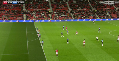 Chi tiết MU - Bournemouth: Smalling đá phản (KT) - 8