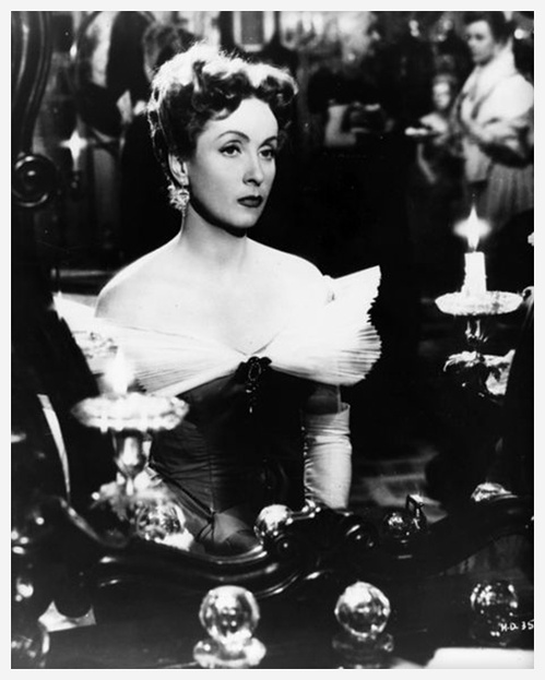 Những món trang sức "khủng" trong phim Hollywood - 4