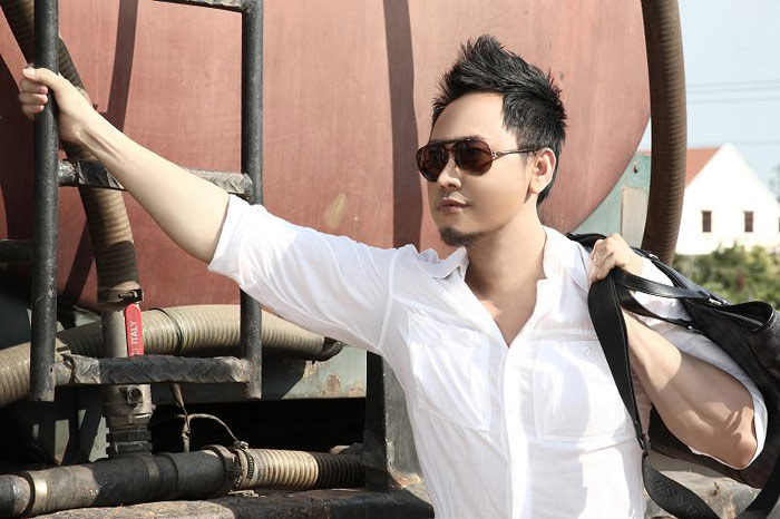 NTK Võ Việt Chung làm… người mẫu - 6