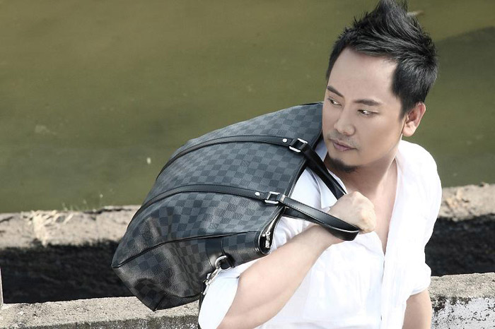 NTK Võ Việt Chung làm… người mẫu - 7