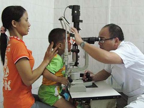 Bùng phát bệnh đau mắt đỏ - 1