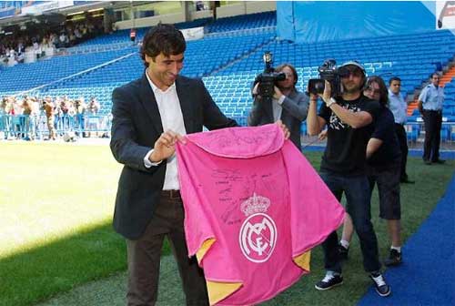 Góc Real: “Trảm” công thần, xây triều đại mới, Bóng đá Tây Ban Nha, Bóng đá, Real, Raul, Guti, Mourinho, Perez