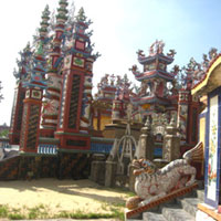 Lăng mộ tiền tỉ - cười ra nước mắt