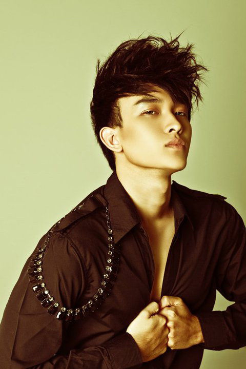 Tạo hình sexy như “hot boy” Chan Than San - 10