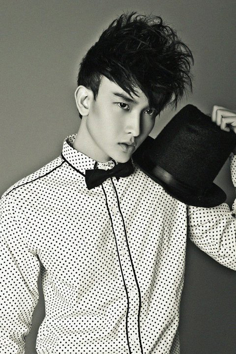 Tạo hình sexy như “hot boy” Chan Than San - 7
