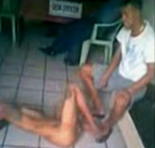 Philippines: Sốc với video tra tấn tù nhân dã man - 1