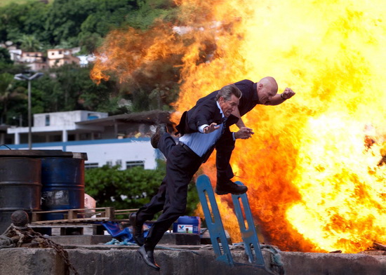 Biệt đội đánh thuê: Phim hành động "đỉnh" nhất 2010, Phim, Biet doi danh thue, The Expandables, Sylvester Stallone, Jason Statham, Mickey Rourke, Jet Li, Bruce Willis, hanh dong, bom tan, ngoi sao