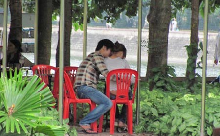 Quay+Len+Cong+Vien The Gioi Quay Len http://www.24h.com.vn/ban-tre-cuoc-song/gioi-tre ...