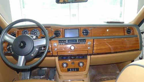 Siêu xe Rolls-Royce Phantom có màu lạ tại Hà Nội - 7