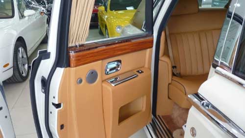 Siêu xe Rolls-Royce Phantom có màu lạ tại Hà Nội - 14