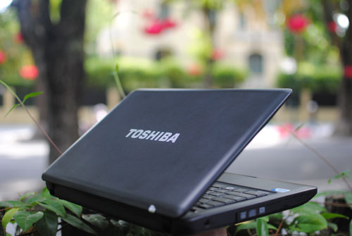 Toshiba Satellite C640: Lựa chọn tầm trung hoàn hảo - 2