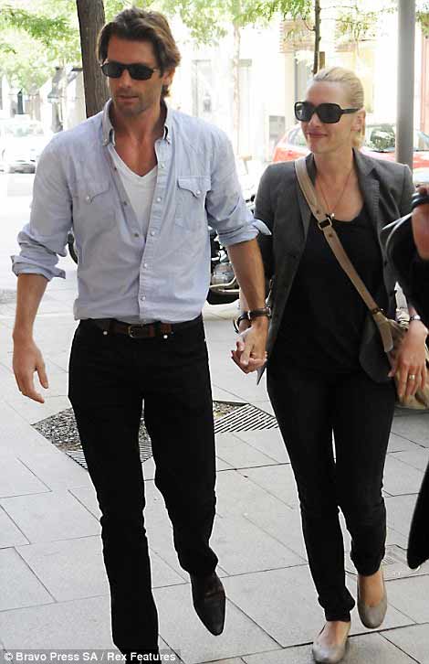 Kate Winslet hãnh diện khoe người tình - 3
