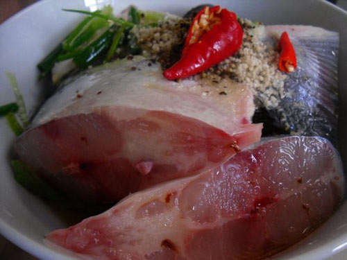 Cá bông lau kho tiêu thơm ngon khó cưỡng - 1