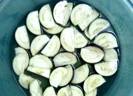 Đậm đà cà tím nấu bung - 1