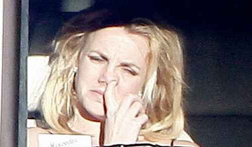 Britney Spears ăn ở… bẩn, Ca nhạc - MTV, Britney spears, Cong chua nhac pop, Femme fatale, Lynne Spears, Me Britney Spears, Sexy, ca si, Tin tuc