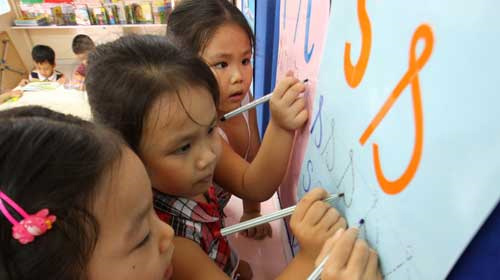 Bảng chữ cái TV: Không thể thiếu F, J, W, Z - 3