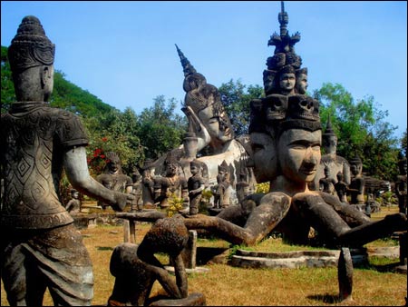 Sang Lào, tới thăm công viên tượng Phật - 7
