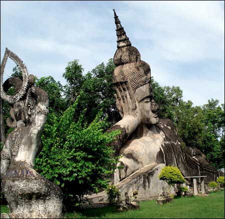 Sang Lào, tới thăm công viên tượng Phật - 8