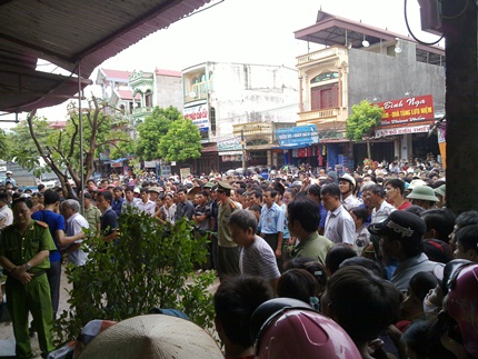 Dã man: Giết 3 người, chặt tay cháu bé - 2