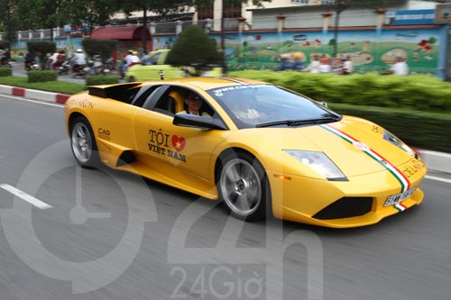 Đoàn siêu xe triệu đô diễu phố Sài Thành - 2