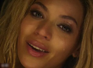 Beyonce toàn thân lấp lánh ánh vàng, Ca nhạc - MTV, Beyonce, album 4, ca sĩ, Nu hoang sexy, Jay Z, Girls (Who Run The World), ca nhac, tin tuc