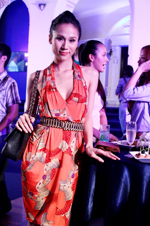 Tăng Thanh Hà búi tóc oca đáng yêu - 10
