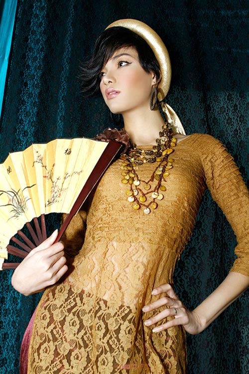 Hoàng Yến yểu điệu cùng áo dài ren, Thời trang, hoang yen, vo viet chung, vu hoang diep, phung ngoc yen, kim cuong, ao dai, tuan le thoi trang, tin tuc thoi trang, vai ren, nhung, lua