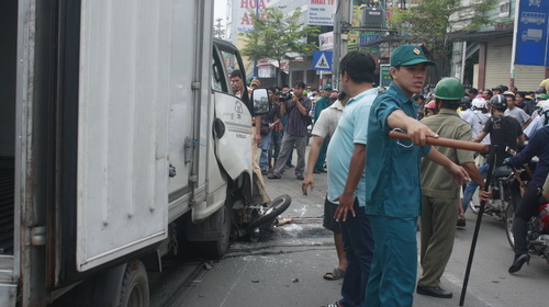 Xe tải đâm xe máy chở 4, hai người chết thảm, An ninh Xã hội, tai nan giao thong, tai nan, vu tai nan, vu an, xe may